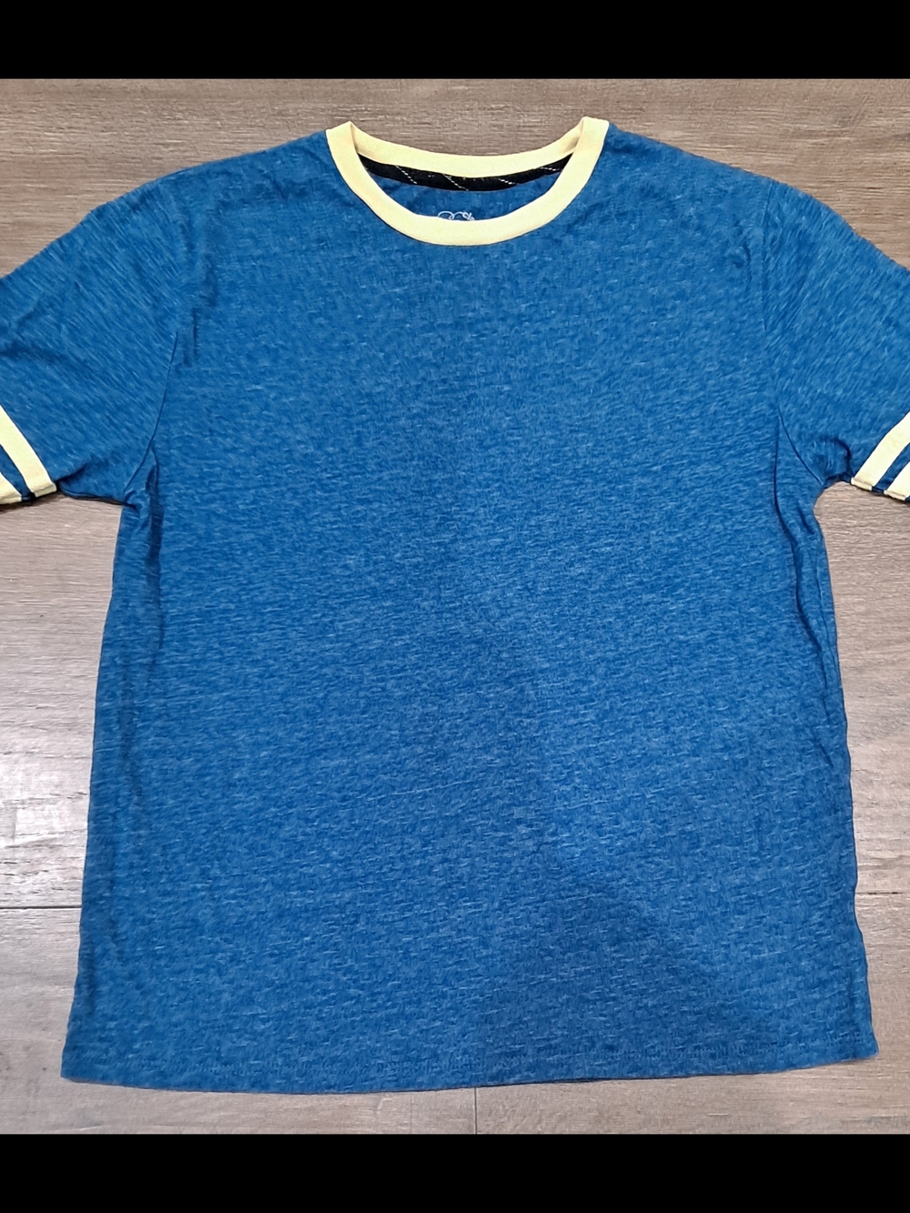 ART CLASS Blue Tee with Yellow Crew Neck L